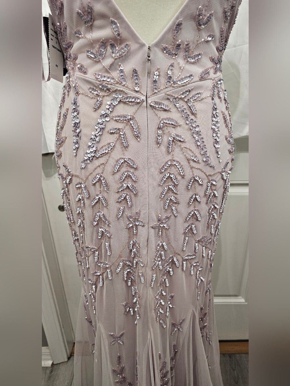 Marina Lavender Beaded Sequin Formal V-Neck Gown Size S NWT - Picture 6 of 13